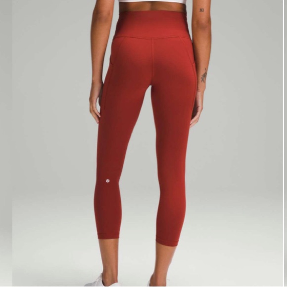 Lululemon (2023) Wunder Train High-Rise Tight with Pockets 25"
Terra Orange